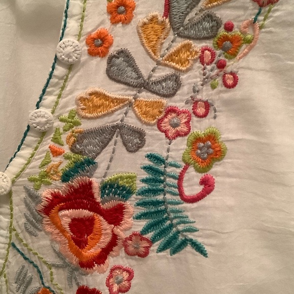 Johnny Was White Floral Embroidered Tunic - Picture 4 of 8